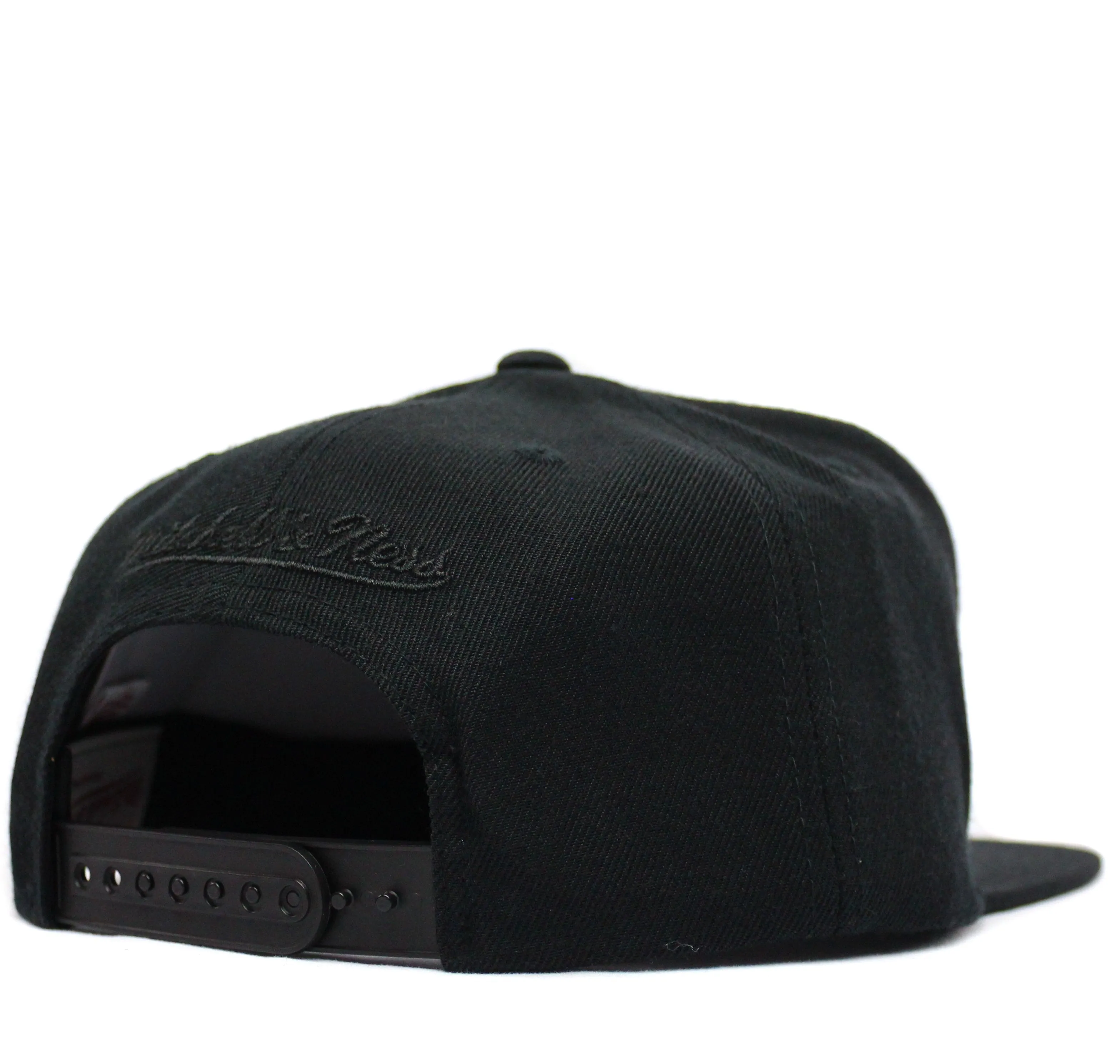 MAGNOLIA PARK - M&N X MAG PARK RED DOT LOGO SNAPBACK (BLACK)