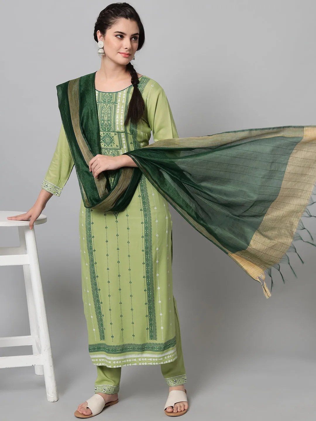 Women Light Green Printed Kurta And Trouser Set
