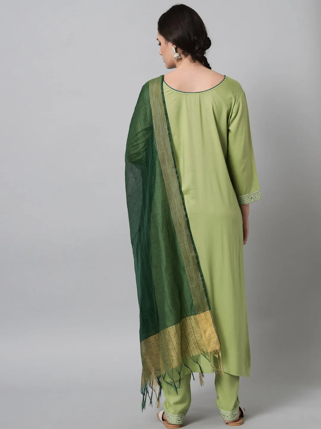 Women Light Green Printed Kurta And Trouser Set