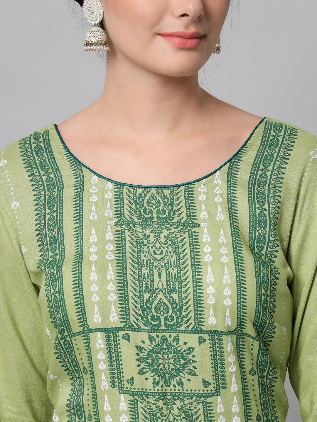 Women Light Green Printed Kurta And Trouser Set