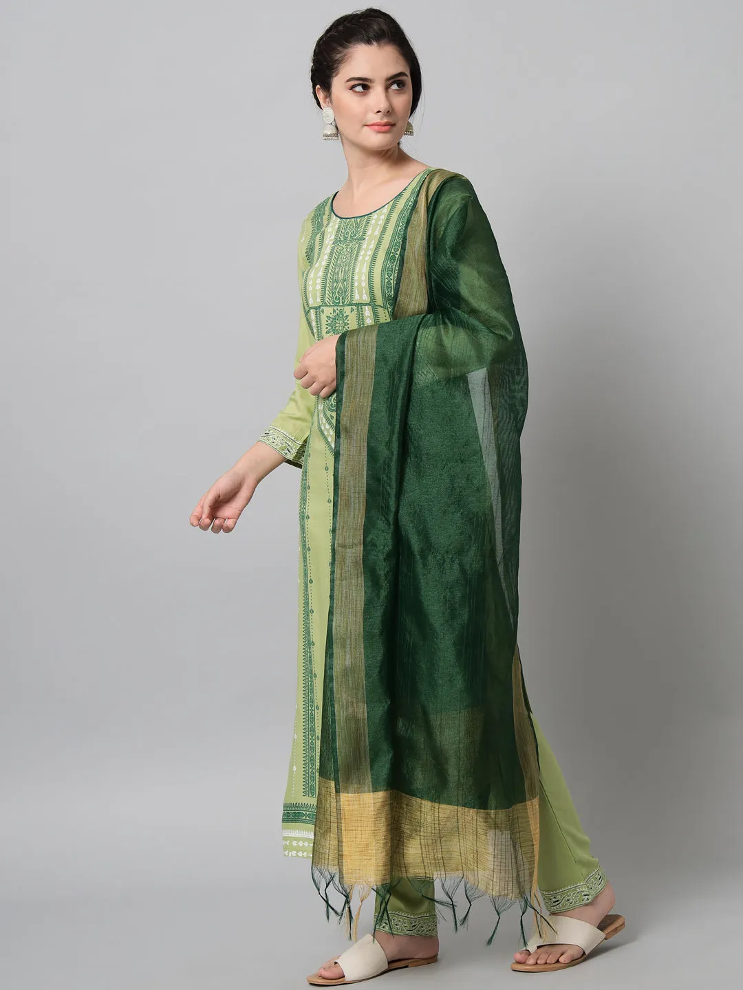 Women Light Green Printed Kurta And Trouser Set